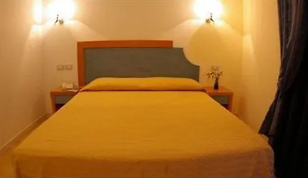 Club Cala Longa 4*