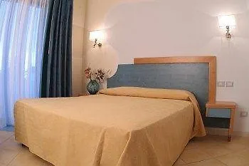 Club Cala Longa ホテル Montauro
