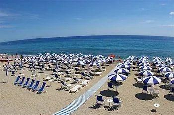 Club Cala Longa 4*