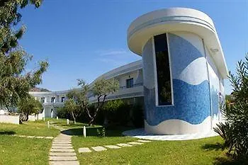 Club Cala Longa 4* Montauro