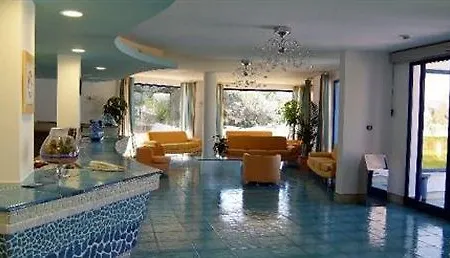 Club Cala Longa Hotel