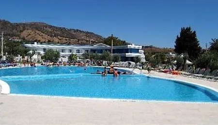 Club Cala Longa Hotel Montauro