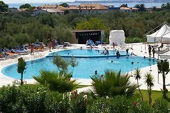Club Cala Longa 4* Montauro
